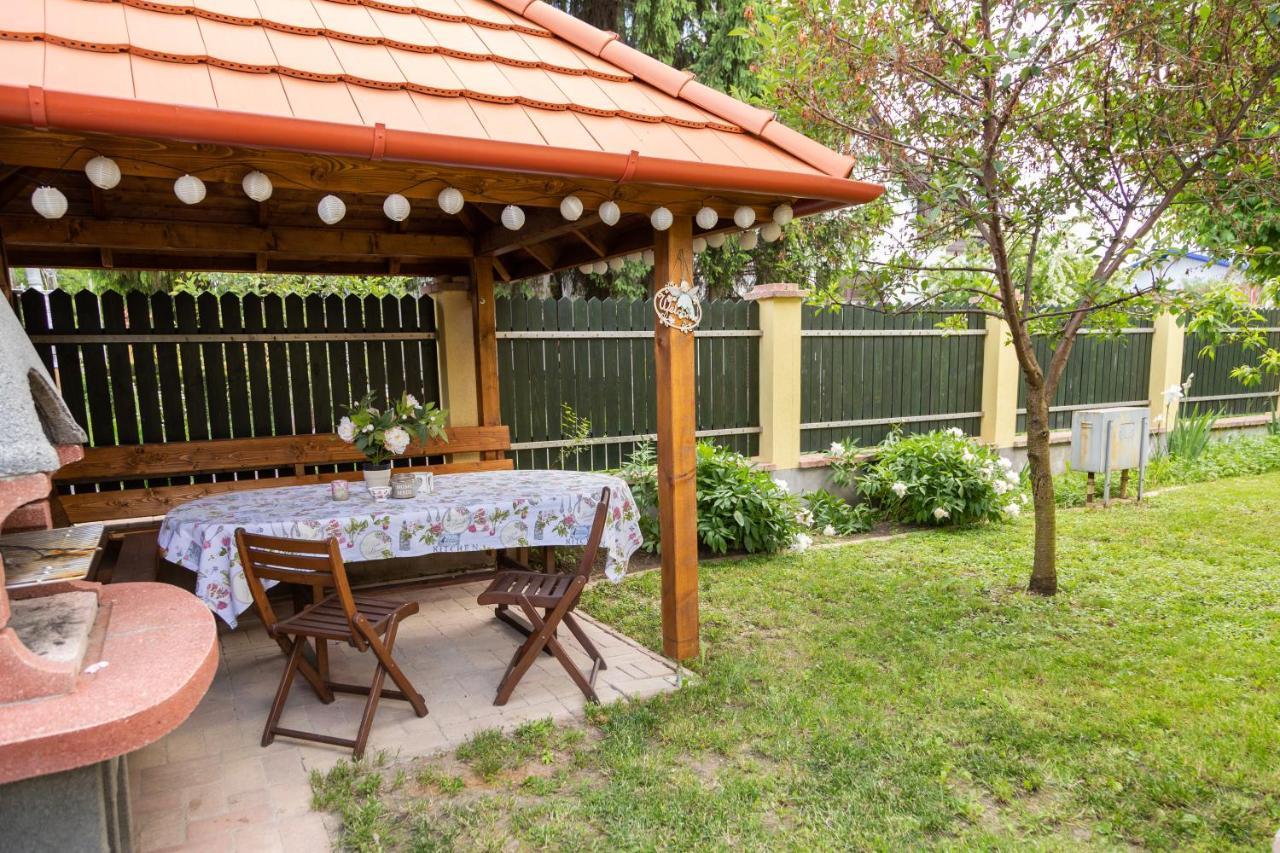 Vanilia Apartman 埃格尔 外观 照片